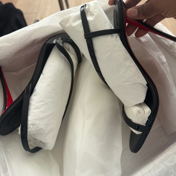 Rosa Z Christian Louboutin - Picture 2 of 6